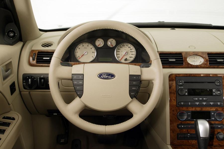  Ford Five Hundred 2005 года  (фото 48 из 99)